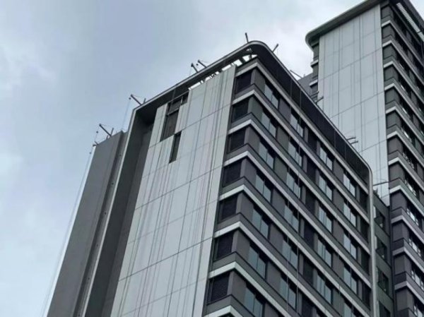 交易鑫优配 离交房越来越近，香港置地上海某豪宅小区遭业主投诉，房管局人士：已了解相关问题并与开发商联系沟通