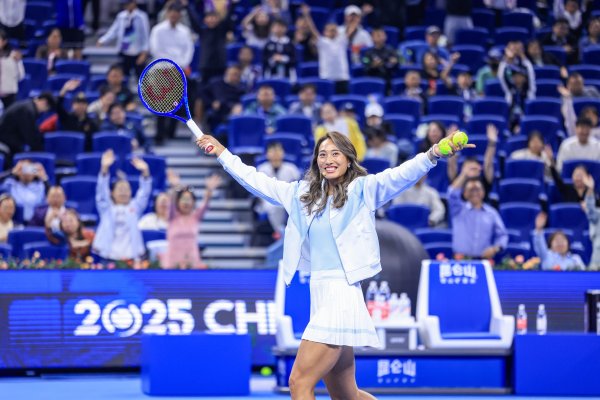 启泰网 亮相中网钻石球场 郑钦文：在“中国赛季”重新出发